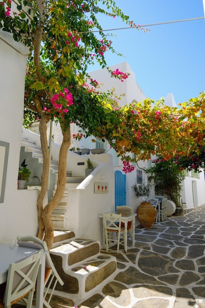 Naoussa_Paros_Alley_2024